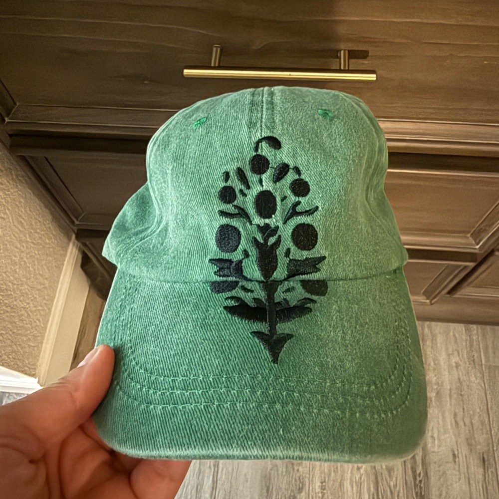 Free People Green Embroidered Baseball Hat Washed Cotton Adjustable - Picture 2 of 4